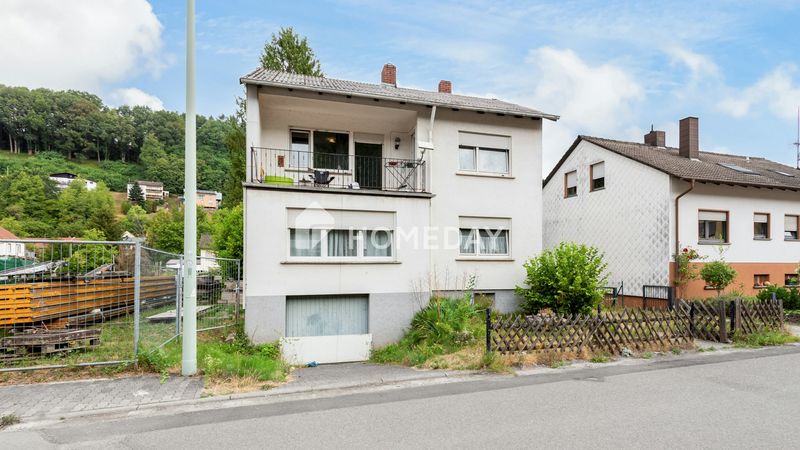 Einfamilienhaus mit Terrasse, Balkon, Garten, Garage & Carport in Thaleischweiler-Fröschen